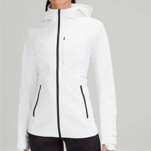 Lululemon NWOT Women's Cross Chill Performance Jacket